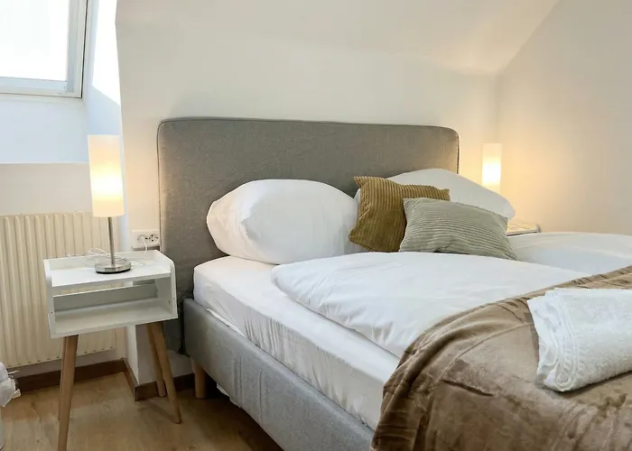 Modern Private With Balcony Near Belvedere Palace