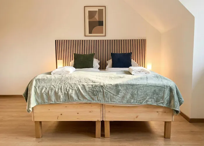 Modern Private With Balcony Near Belvedere Palace Διαμέρισμα *